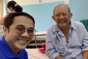 Đông đảo nghệ sĩ, khán giả quan tâm thăm hỏi nghệ sĩ Mạc Can