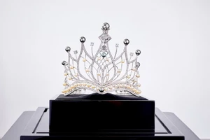 Hoa hậu Di sản 2019 công bố vương miện 2,5 tỉ