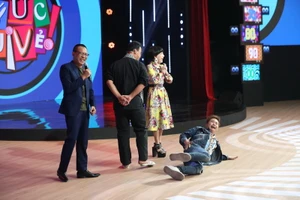 Thị Hến - Thanh Kim Huệ khiến MC Lại Văn Sâm lúng túng