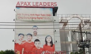 Phụ huynh Apax Leaders mong sớm được trả lại tiền
