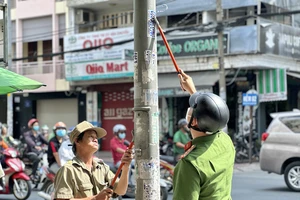 Khoảng 20 tuyến đường, hẻm được xoá bỏ quảng cáo sai quy định