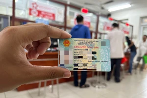 Công an TP.HCM chỉ cách phân biệt căn cước công dân thật - giả