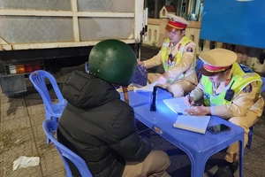 Có nhất thiết phải đến Kho bạc Nhà nước đóng phạt hành chính?