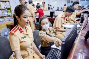 Mất chứng nhận đăng ký xe, biển số xe phải làm thế nào để được cấp lại?