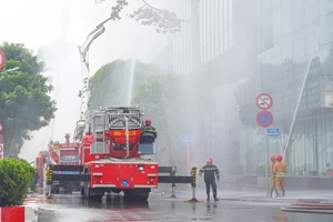 Bộ Công an chỉ cách thoát nạn an toàn khi cháy nhà dân và chung cư cao tầng