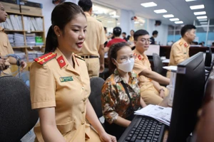 Từ 1-7, người dân được đăng ký xe tại tất cả công an cấp xã trong địa bàn tỉnh, thành phố