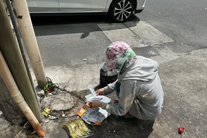 Công an TP.HCM khuyến cáo người dân cẩn trọng khi đốt vàng mã dịp rằm tháng 7