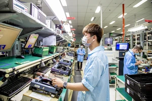 Doanh nghiệp có còn phải đăng ký người phụ thuộc cho người lao động?