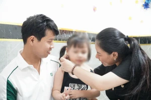 Vụ bị khởi tố vì lấy vợ tuổi 15: Công an đình chỉ điều tra bị can với người chồng 