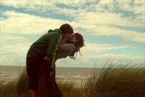 Thương thì sâu lắng hơn 10 lần yêu nhau 