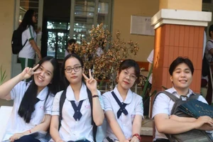 Thứ trưởng Bộ Giáo dục: Học sinh có thể đi học từ ngày 2-3