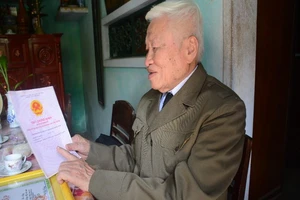 Gặp ông đại tá từng thế chấp nhà kéo điện cho dân 