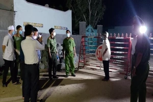 Văn Lâm 3 trước giờ gỡ bỏ lệnh cách ly