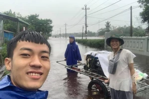 Những chiếc lá rách ít trong tâm lũ Quảng Trị 