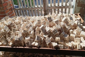 Ở nhà quê thấy phơi cốm là biết tết đang về 