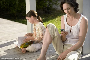 Cha mẹ 'chơi' Facebook giúp tăng trách nhiệm gia đình?