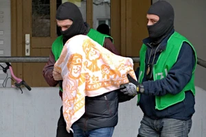 Đức bắt hai nghi can IS có kế hoạch khủng bố Berlin