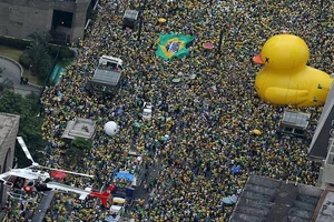 Siêu biểu tình lật đổ tổng thống Brazil