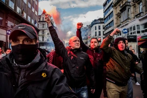 Càn quét, bắt giữ hàng loạt nghi can khủng bố tại châu Âu