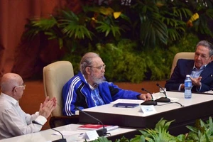 Ông Raul Castro tiếp tục được bầu lãnh đạo Đảng Cộng sản Cuba 