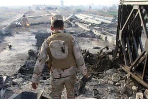 Đánh bom tự sát quán café Baghdad, 16 người chết