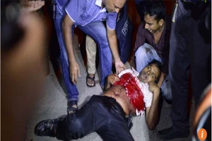 IS bắt cóc hàng chục con tin nước ngoài tại Bangladesh