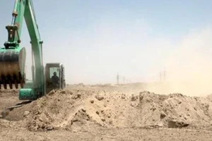 Iraq đào kênh quanh Fallujah ngăn IS tái chiếm