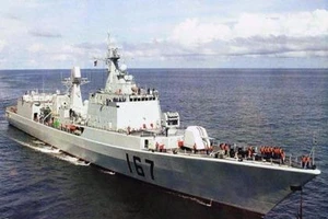 Trung Quốc nâng cấp khu trục hạm ở biển Đông