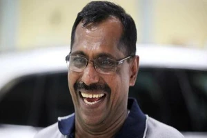 Vừa thoát tai nạn máy bay lại trúng số triệu đô