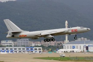 Trung Quốc phát triển máy bay ném bom tầm xa mới