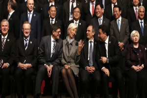 'Phụ nữ muốn làm lãnh đạo da phải như da cá sấu'