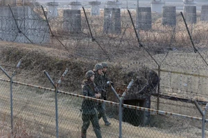 Binh sĩ Triều Tiên đào tẩu sang Hàn Quốc