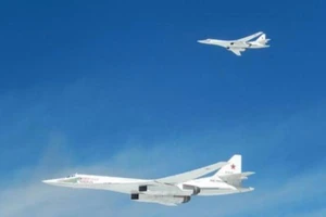 Máy bay NATO chặn đầu 2 máy bay ném bom Nga