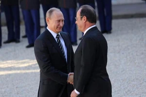 Putin hủy đến Pháp vì bị gọi phạm tội ác chiến tranh 