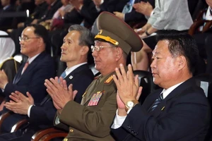 Hàn Quốc, Nhật trừng phạt lãnh đạo cấp cao Triều Tiên