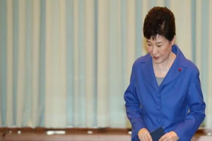 Tổng thống Park tự ý dùng nhau thai người?