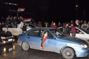 Phe nổi dậy rút hết, quân chính phủ chiếm trọn Aleppo