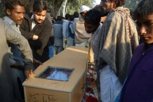 34 người thiệt mạng trong đêm Giáng sinh vì rượu dỏm