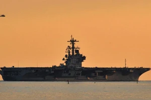 Mỹ tiếp tục đưa tàu sân bay tới ‘trấn’ Trung Đông