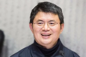 Tỷ phú Tiêu Kiến Hoa liên quan vụ sụp chứng khoán 2015