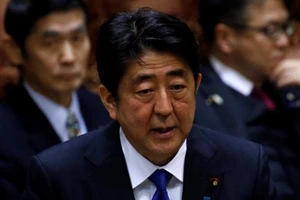 Triều Tiên phóng tên lửa: Lãnh đạo Hàn-Nhật-Mỹ điện đàm