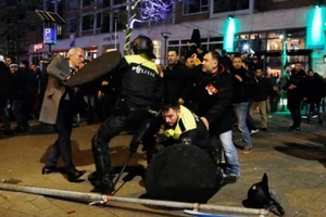 Đức phản pháo, muốn rút quân khỏi Thổ Nhĩ Kỳ