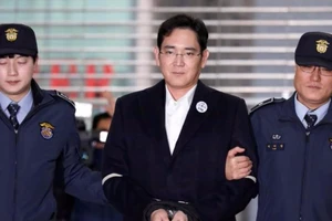 'Thái tử Samsung' điều hành đế chế từ nhà giam