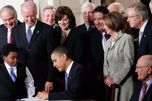 Tại sao Obamacare đánh bại Trumpcare?