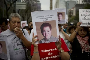 Nữ nhà báo bị sát hại tại nhà riêng bởi 8 phát đạn