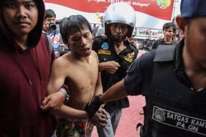 200 tù nhân vượt ngục ở Indonesia