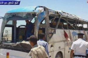 Xả súng người Thiên chúa Ai Cập, 26 người chết