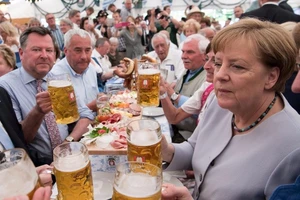 Bà Merkel: Châu Âu mất niềm tin vào nước Mỹ