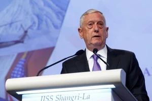 Mattis: Mỹ không chấp nhận TQ quân sự hóa biển Đông