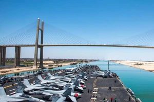 Mỹ tăng do thám Syria, đưa siêu tàu sân bay đến Israel